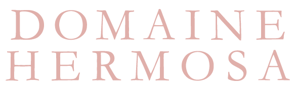 Domaine Hermosa Wordmark Pink